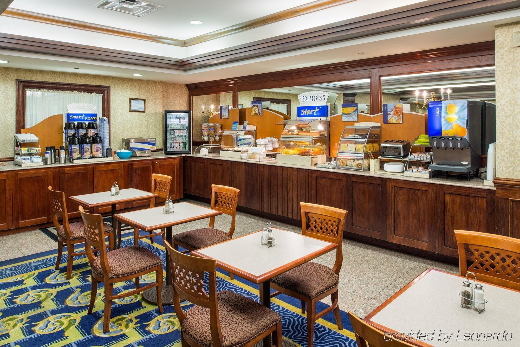 Holiday Inn Express Hauppauge-Long Island, An Ihg Hotel Εστιατόριο φωτογραφία